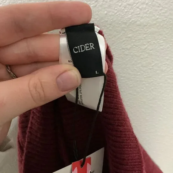 Cider Burgundy Wrap Crop Sweater NWT Size Large Ribbed Knit - Picture 3 of 10